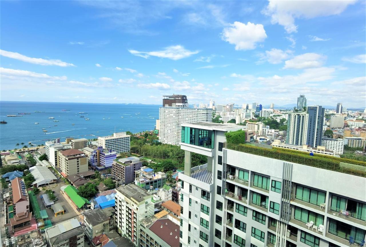 Llx Apartments At The Base Condo Pattaya Dış mekan fotoğraf