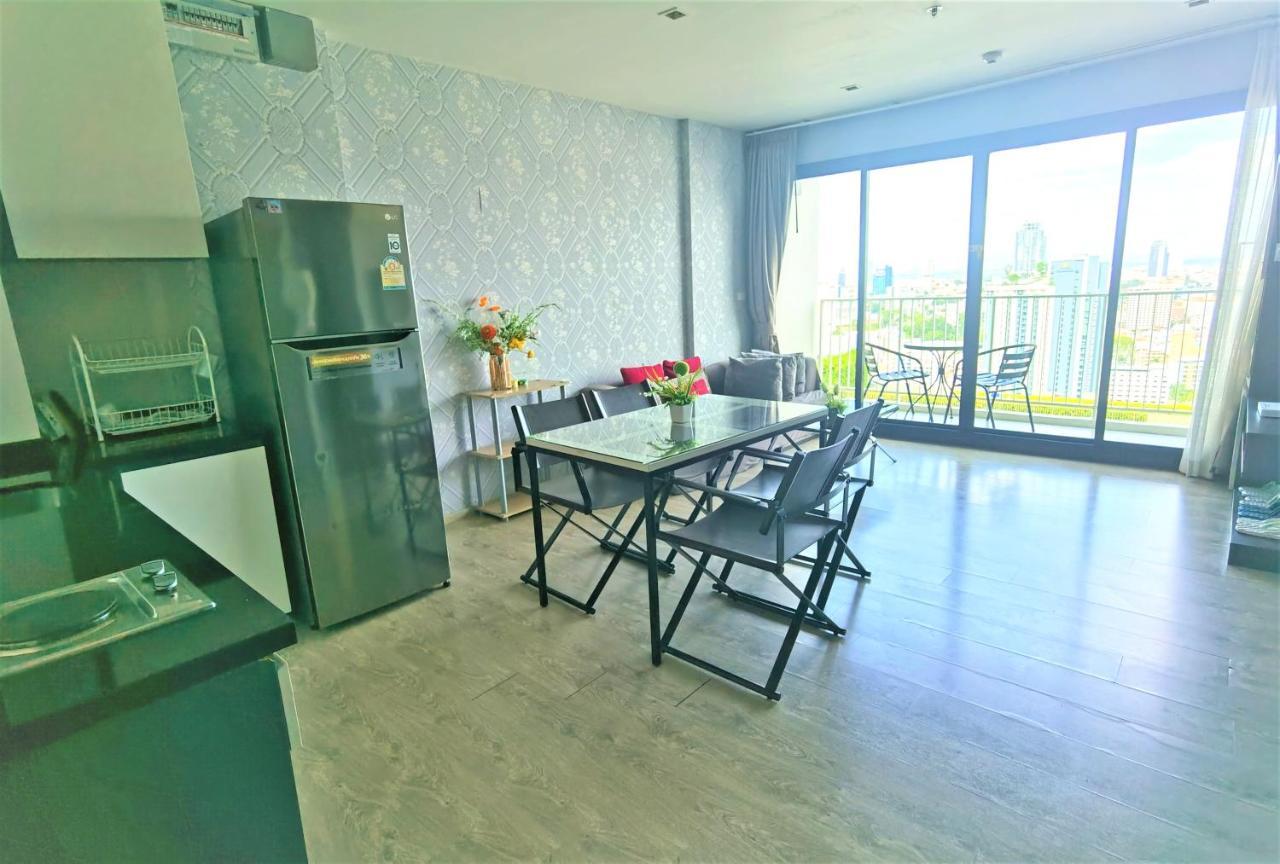 Llx Apartments At The Base Condo Pattaya Dış mekan fotoğraf
