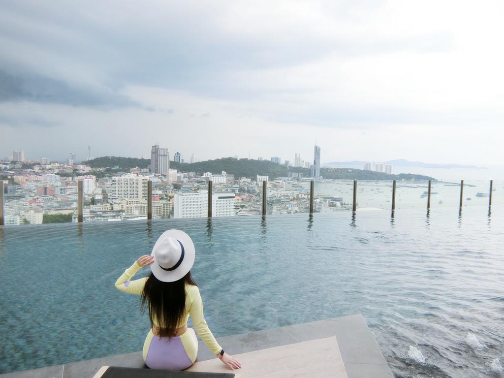 Llx Apartments At The Base Condo Pattaya Dış mekan fotoğraf