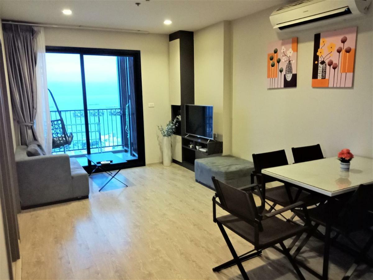 Llx Apartments At The Base Condo Pattaya Dış mekan fotoğraf