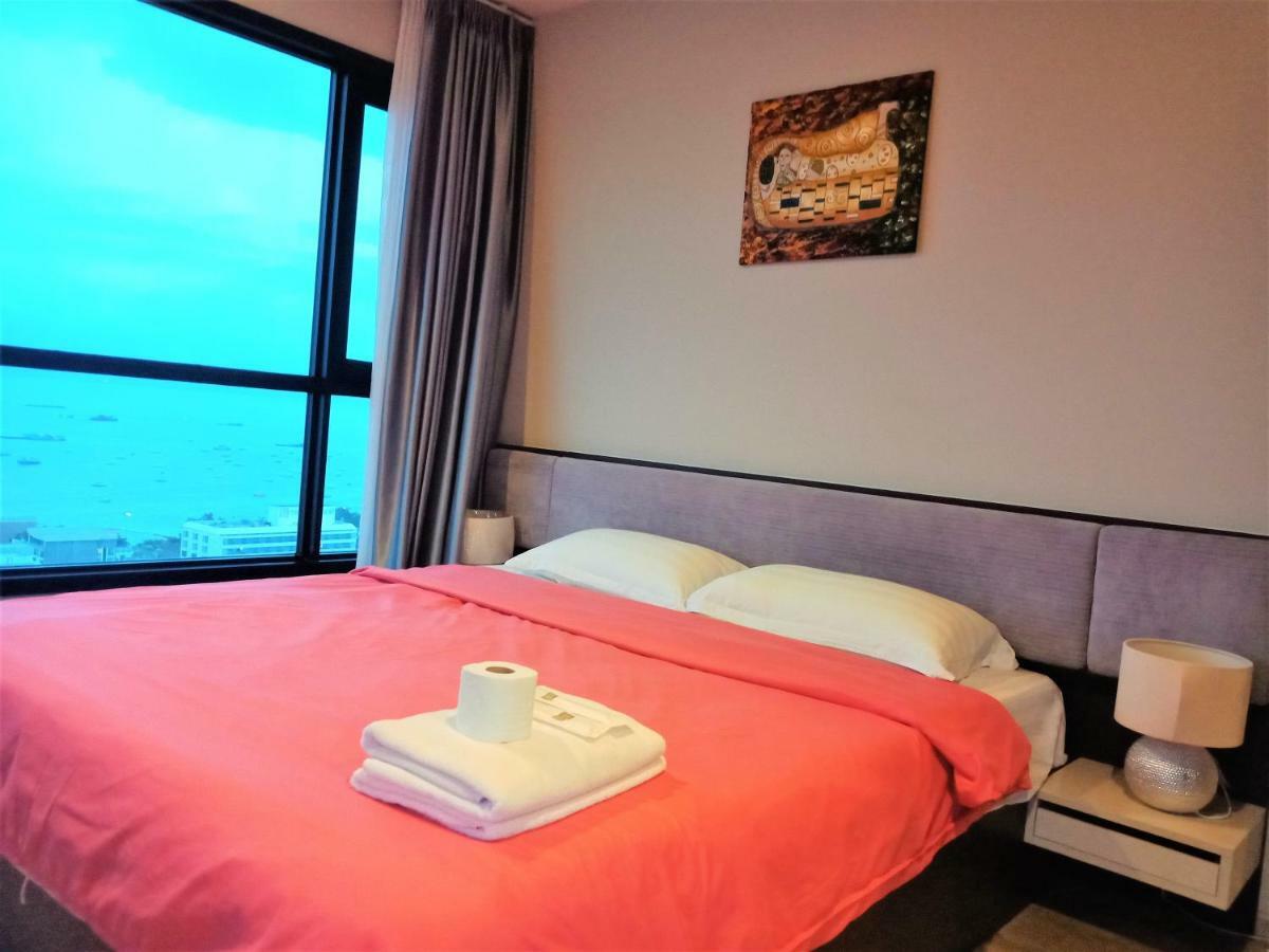 Llx Apartments At The Base Condo Pattaya Dış mekan fotoğraf